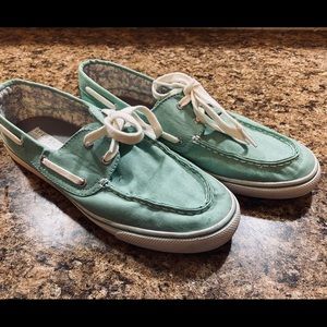 SPerry top sider slip on women’s boat shoes